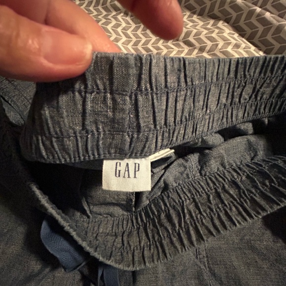Gap linen shorts. Large - Picture 3 of 4